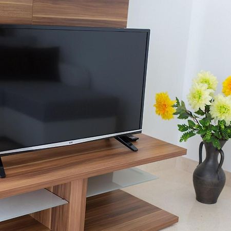 Apartment Anja Krk Town Luaran gambar