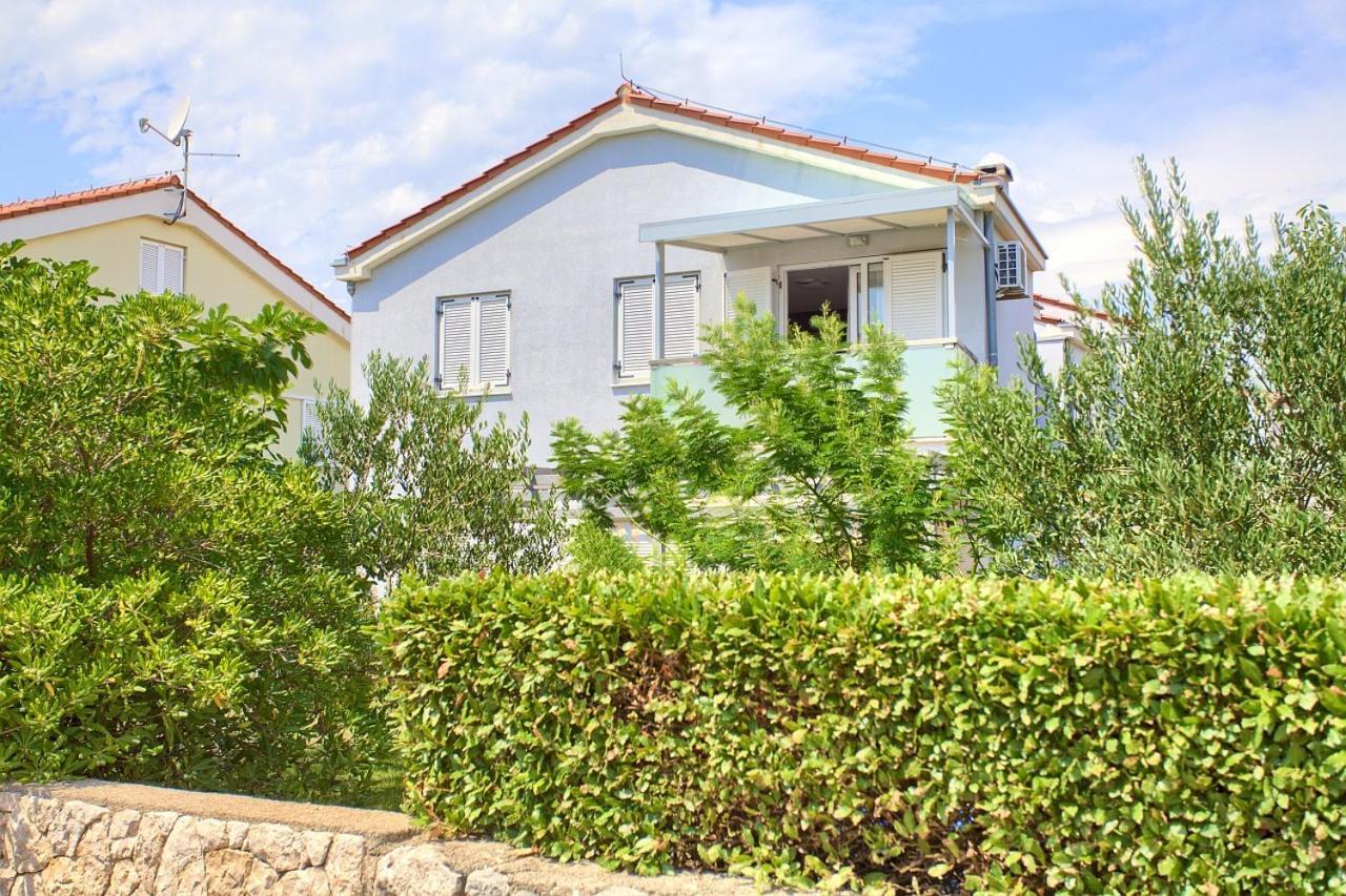 Apartment Anja Krk Town Luaran gambar