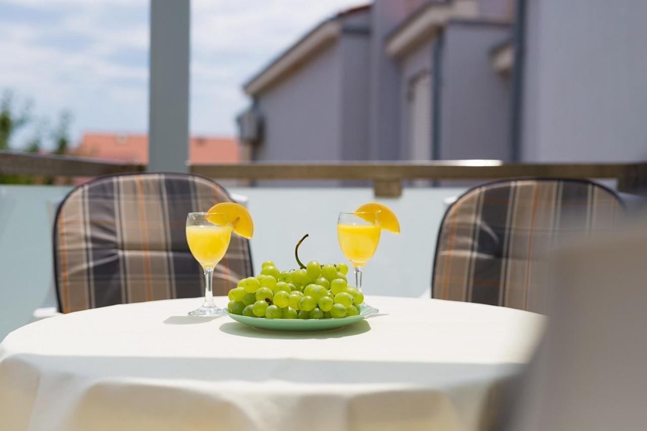 Apartment Anja Krk Town Luaran gambar